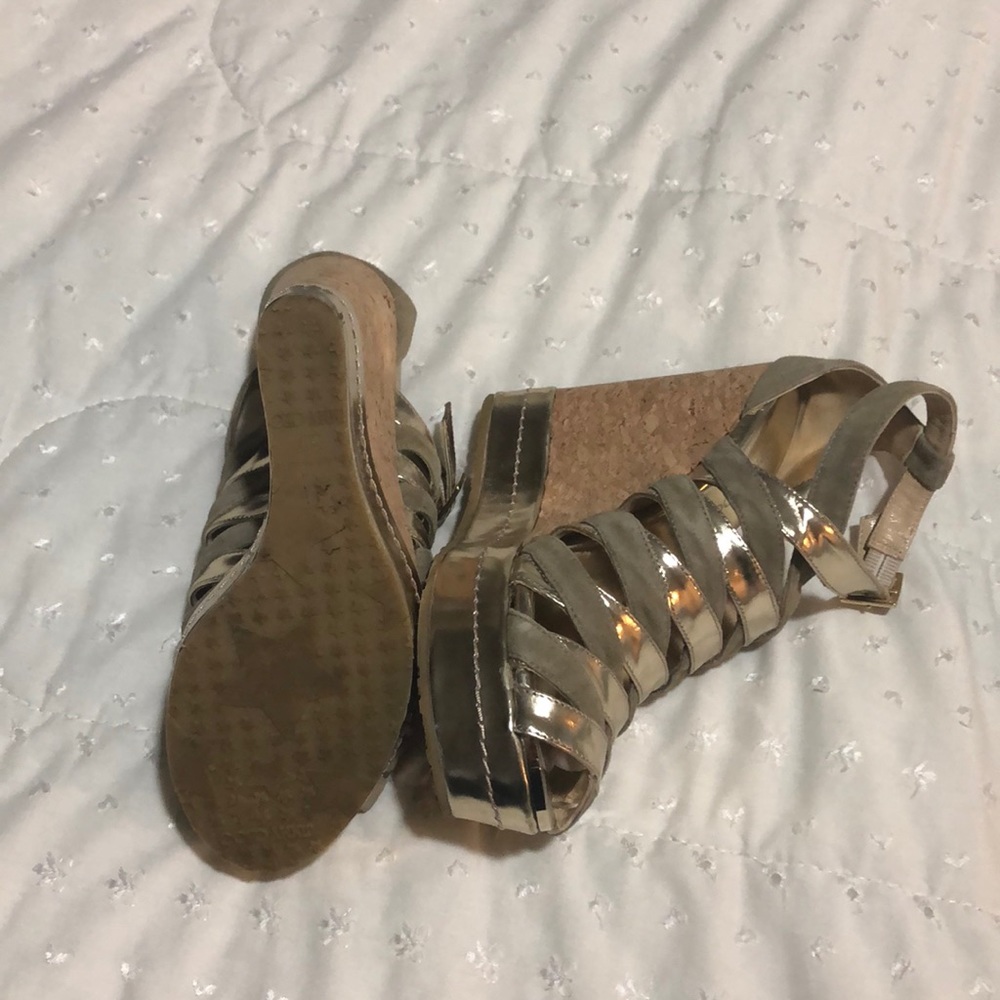 Shoes - Picture 3 of 5
